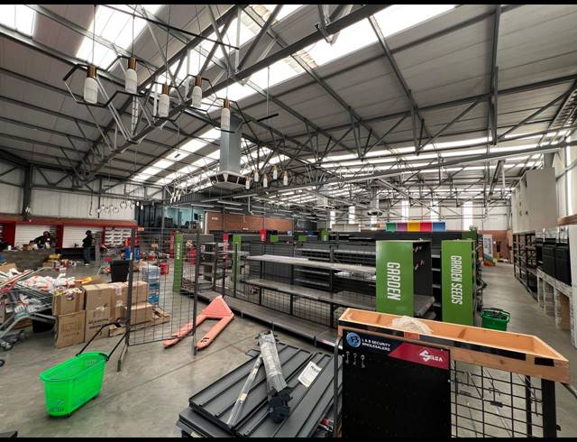 714M² WAREHOUSE TO LET IN STRIJDOMPARK